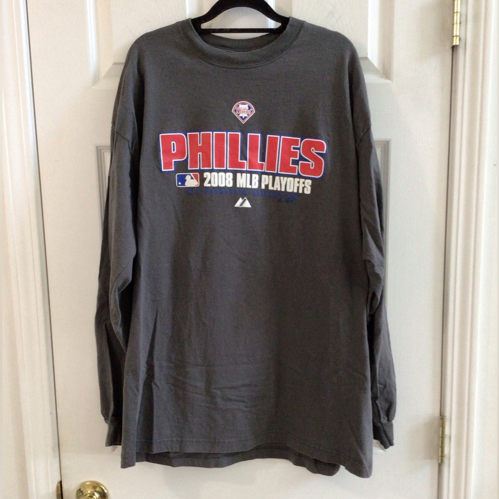 PHILLIES long sleeved t shirt! 🔴🔵⚪️